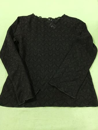 Schwarzer Strickpullover mit Rautenmuster