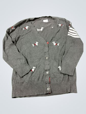 Graue Strickjacke mit Dackel-Print
