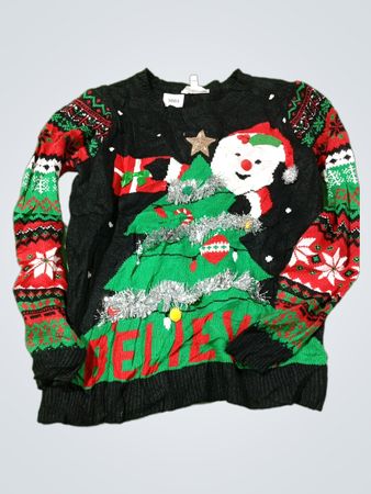 No Boundaries "Merry" Weihnachts-Pullover mit Weihnachtsmann und Baum