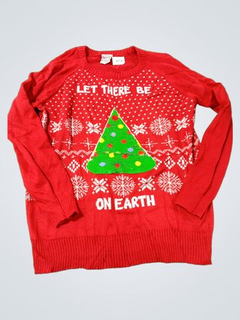 Roter Weihnachtspullover mit Tanne und Schriftzug
