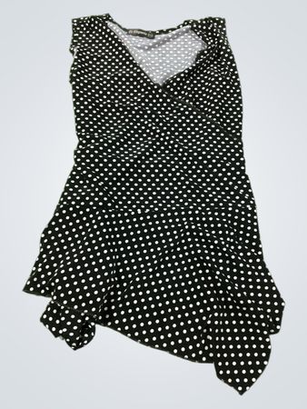 Eu Elegante Black and White Polka Dot Asymmetrical Hem Top