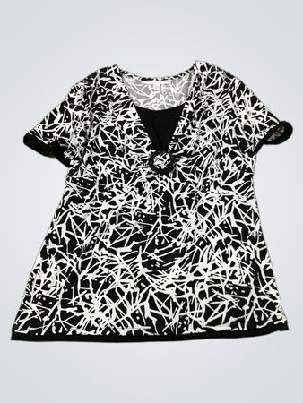 JM Collection Petite Schwarz-weißer abstrakter Print-Top