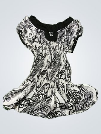 Cato Damenoberteil mit schwarz-weißem Paisley-Print und Falten