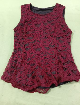 Scobe Spitzen-Peplum-Oberteil