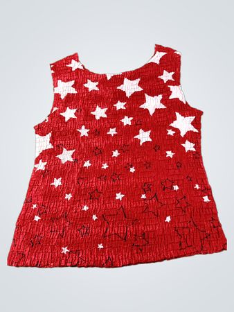 Rotes gerafftes Stern-Trägertop