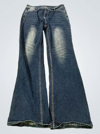 Damen-Blue-Flare-Jeans mit dekorativen Gesäßtaschen