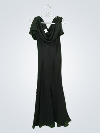 Schwarzes Maxikleid mit Rüschenärmeln