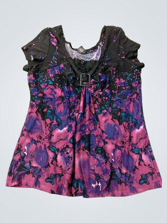 Petite Sophisticate Oberteil mit Blumenmuster und Schnallendetail