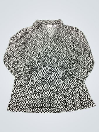 Chico's Schwarz-weiß bedruckte Tunika mit langem Arm und geometrischem Muster