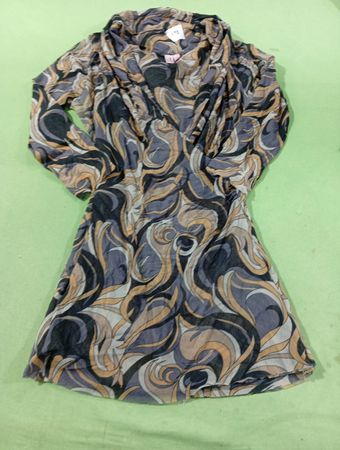 Sweet Pea by Stacy G. Damen langärmeliges Kleid mit Wirbelmuster