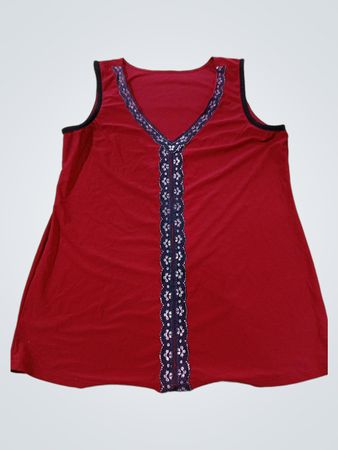 Rotes ärmelloses Kleid mit Spitzenbesatz