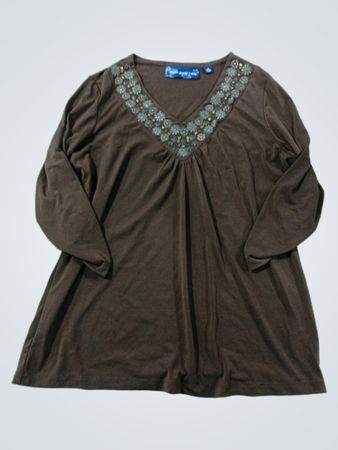 Susan Graver Style verzierter V-Ausschnitt braunes Langarmshirt