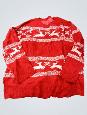 Roter Weihnachtspullover mit Rentiermuster