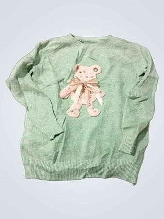 Hellgrüner Pullover mit Teddybär-Applikation