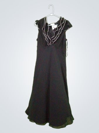 Liz Claiborne Schwarzes Kleid mit gerafftem Kragen