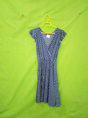 Wet Seal Blue Polka Dot Wickelkleid