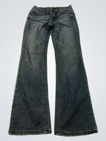 White House Black Market Schlagjeans