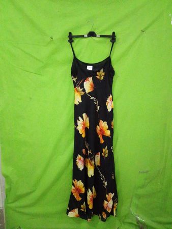 Schwarzes Trägerkleid mit floralem Print