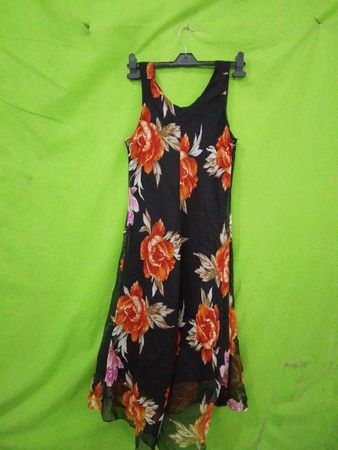 Jessica Women's Schwarzes Midikleid mit Blumenmuster und ärmellos