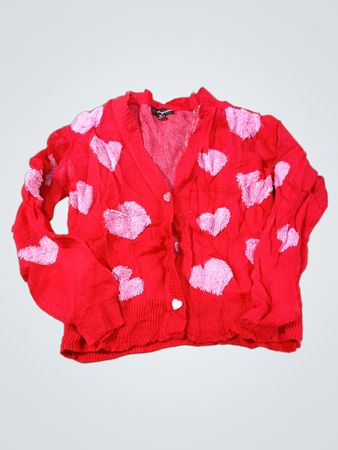 Roter Cardigan mit rosa Herzchen