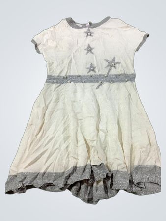 Mädchenweißes Kleid mit Sternen und Glitter-Akzenten