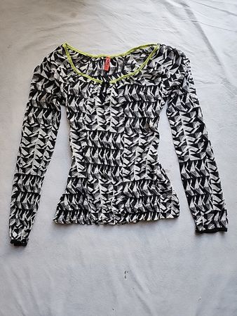 QS Black and White Patterned Long Sleeve Top