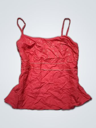 Rotes besticktes Cami-Top