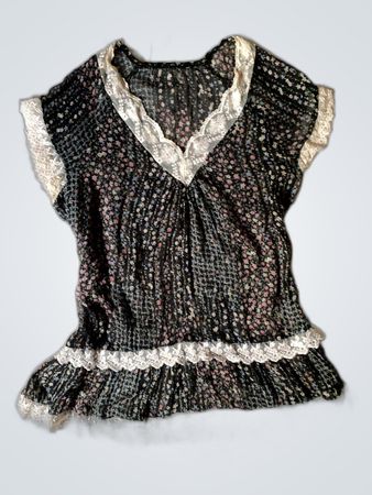 Floral Lace Trim Top