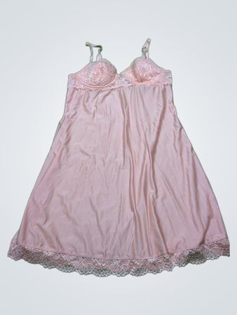 AmbrieIle Pink Lace Chemise