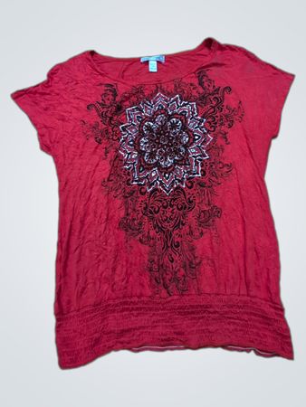 dressbarn red floral graphic t-shirt
