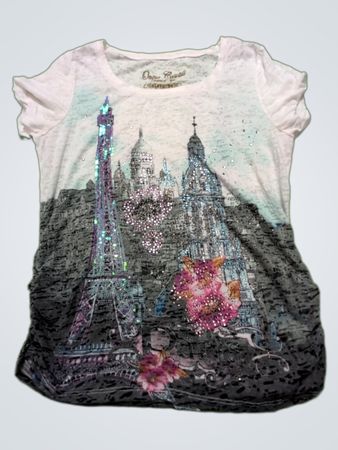 Onque Casuals Women's Paris Graphic T-Shirt