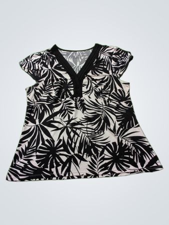 Black and White Tropical Leaf Short Sleeve Top