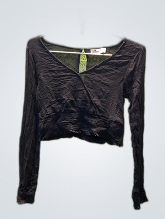Hollister Black Long Sleeve Crop Top