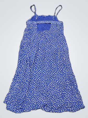 Blaues und weißes gepunktetes Kleid