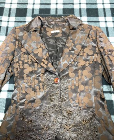 Fümel Damen Brauner Brokat-Blazer mit Perlenverzierungen