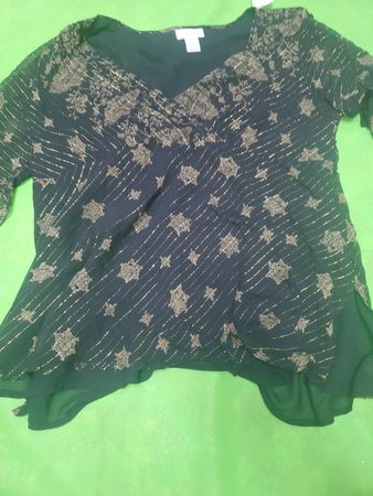 AVENUE Black and Gold Print Tunic Top