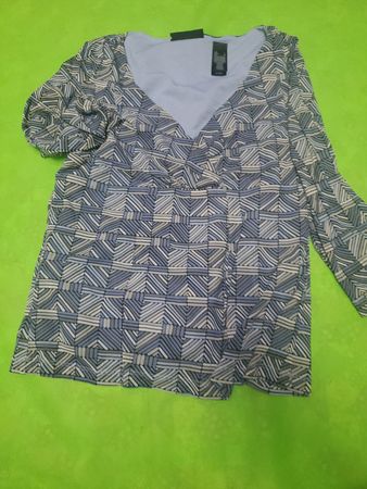 Access Liz Claiborne Company Long Sleeve Geometric Print Blouse