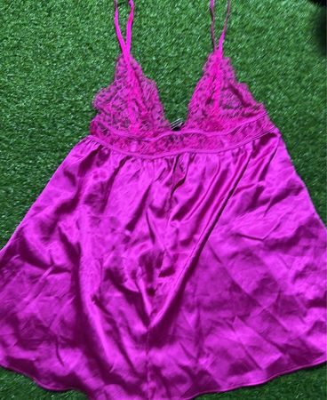 Victoria's Secret Pink Top in pizzo con bordo in pizzo
