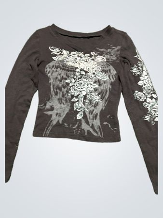 Schwarzes Langarmshirt mit Blumen- und Flügelgrafik