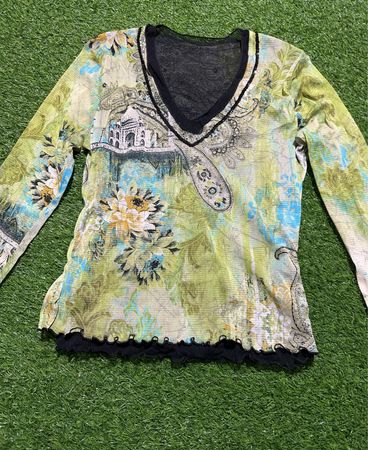 Transparenter Langarmoberteil mit Blumen- und Paisley-Muster