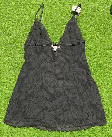 Schwarze Spitzen-Camisole