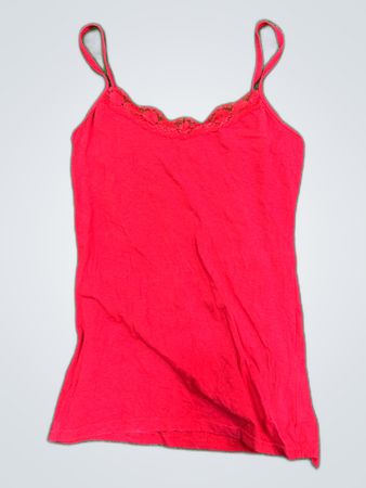 Top en camisole avec bordure en dentelle rouge