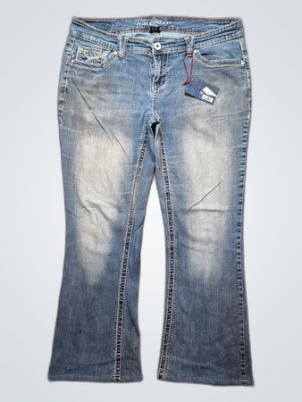 Arya Bootcut Jeans