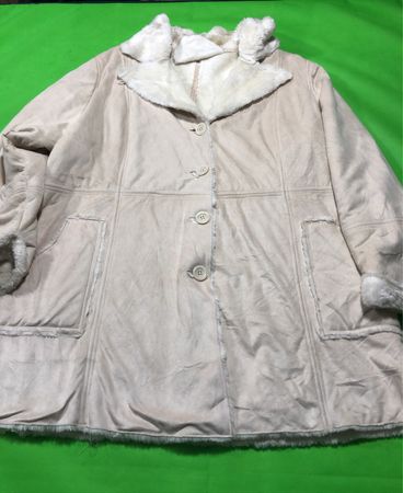 Faded Glory Women's White Fleece Lined Coat