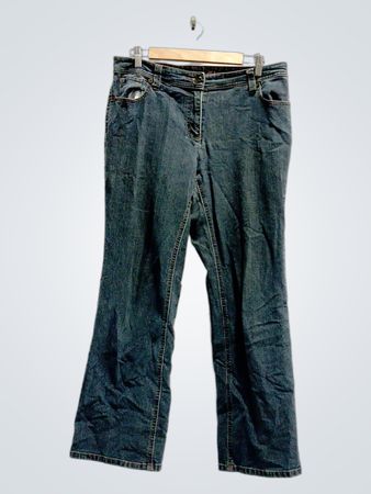 Contrast Flared Denim Jeans