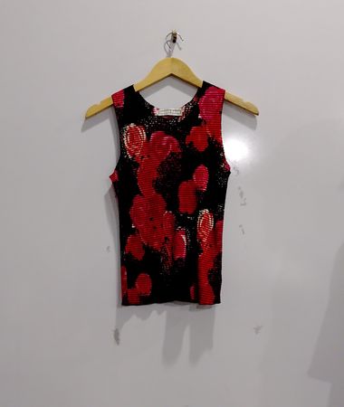Red and Black Floral Sleeveless Top