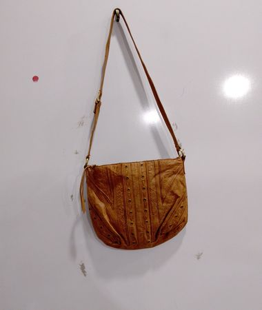 CABIN CREEK Brown Leather Shoulder Bag