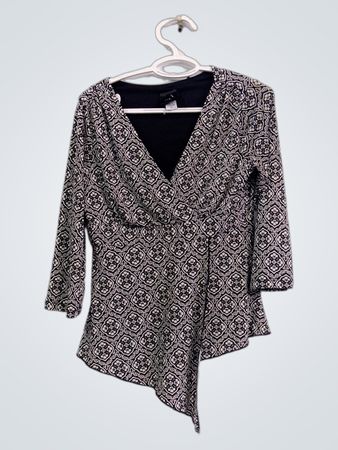 J.T.B. Damen Bedruckte Asymmetrische Saum V-Ausschnitt Top