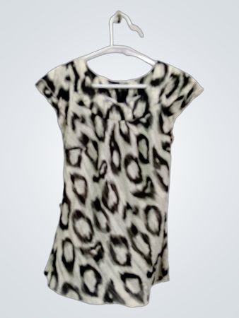 Essentials by Milano Women's Leopard Print Short Sleeve Top