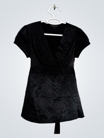 Express Design Studio Schwarzes V-Ausschnitt-Top